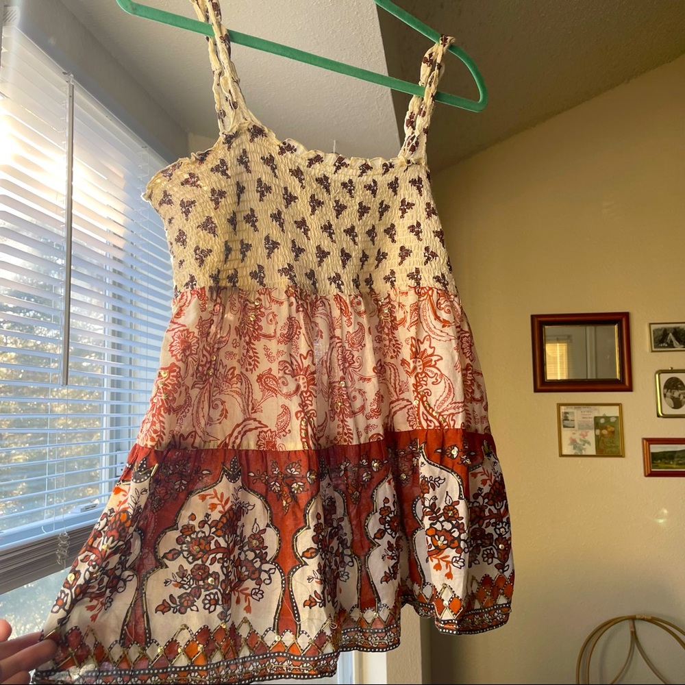 Floral & paisley patterned tank top 🧡🌼